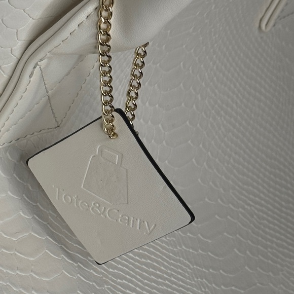 Tote&Carry Weekender Bag XL NWOT - Picture 2 of 7